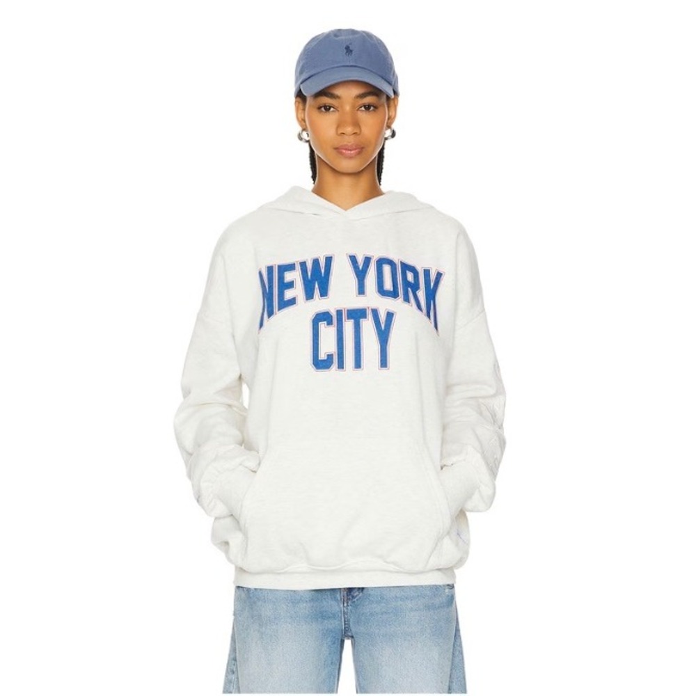 The Laundry Room New York City Fan Hideout Hoodie Oversized Sweatshirt‎
